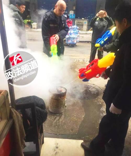 长沙城管爆料事件视频,视频揭露现场冲突瞬间 第1张 长沙城管爆料事件视频,视频揭露现场冲突瞬间 第1张